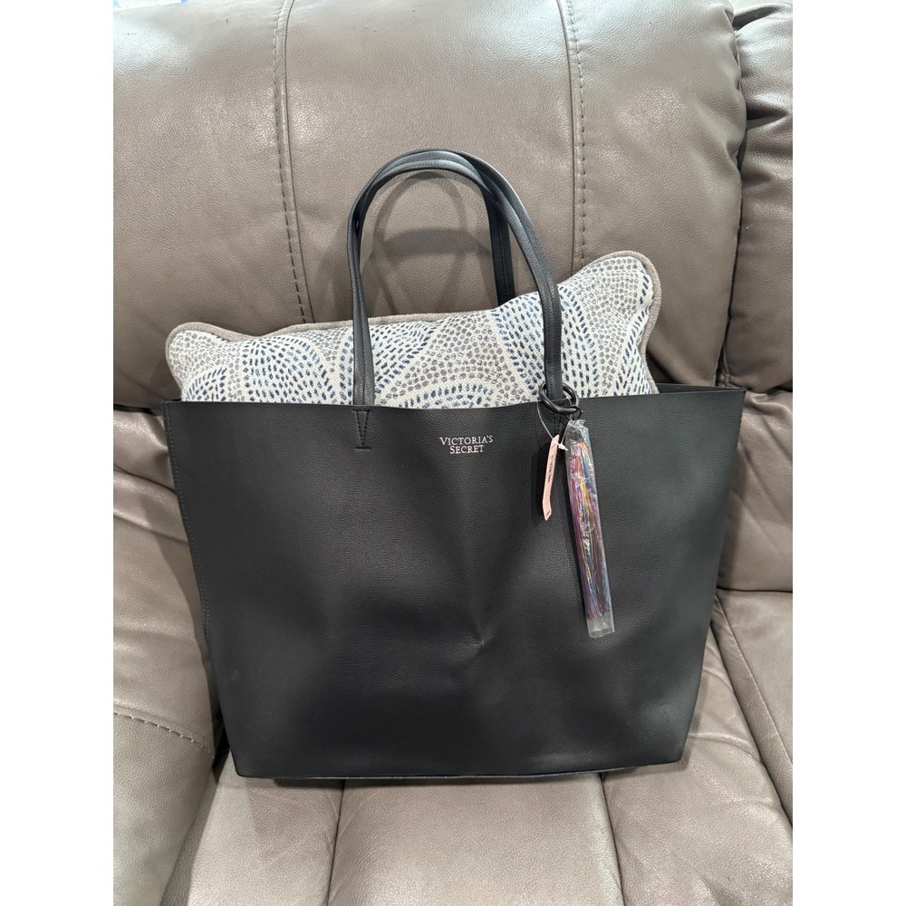 Victorias Secret Black Pebbled Faux Leather Tote Bag Iridescent Tassel Charm NEW